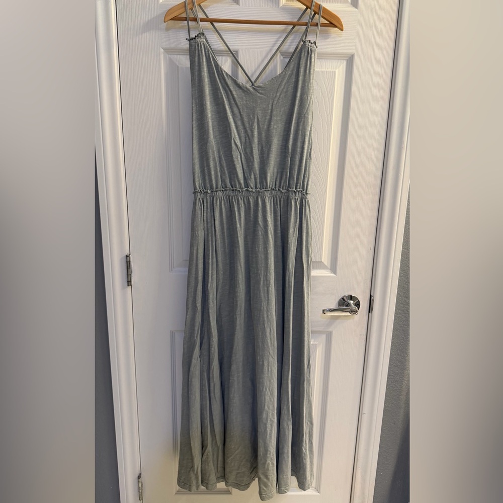 Women’s mint green / gray maxi dress